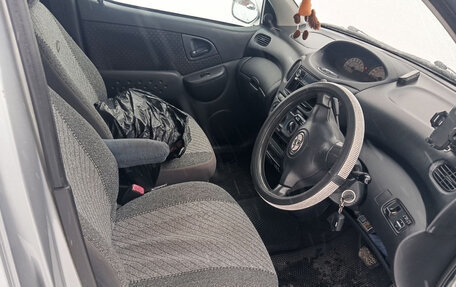Toyota FunCargo, 2004 год, 470 000 рублей, 5 фотография