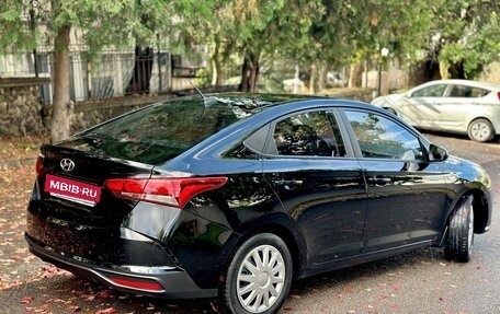 Hyundai Solaris II рестайлинг, 2021 год, 1 320 000 рублей, 2 фотография
