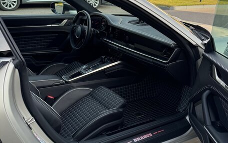Porsche 911, 2023 год, 115 000 000 рублей, 11 фотография