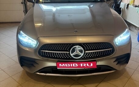 Mercedes-Benz E-Класс, 2021 год, 5 050 000 рублей, 1 фотография