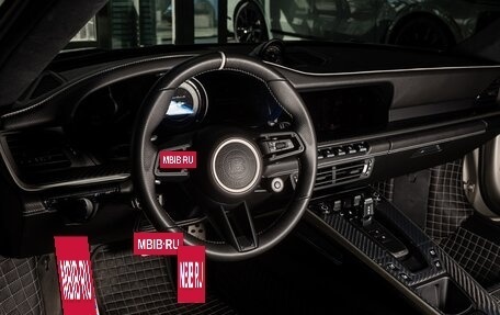 Porsche 911, 2023 год, 115 000 000 рублей, 15 фотография