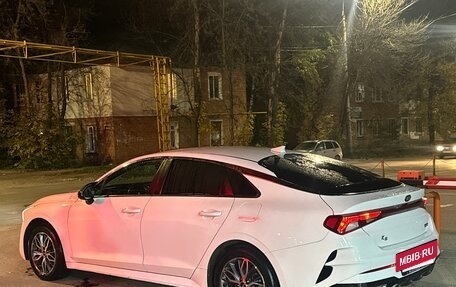KIA K5, 2021 год, 1 370 000 рублей, 2 фотография