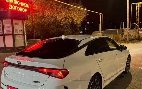 KIA K5, 2021 год, 1 370 000 рублей, 4 фотография