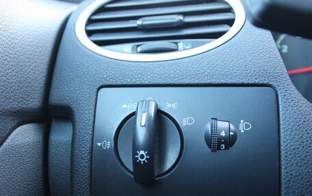 Ford Focus II рестайлинг, 2005 год, 459 000 рублей, 6 фотография