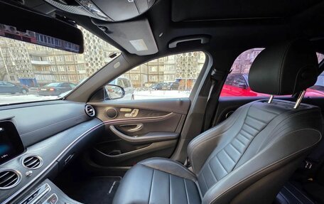 Mercedes-Benz E-Класс, 2020 год, 4 300 000 рублей, 15 фотография