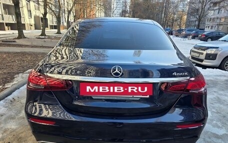 Mercedes-Benz E-Класс, 2020 год, 4 300 000 рублей, 2 фотография