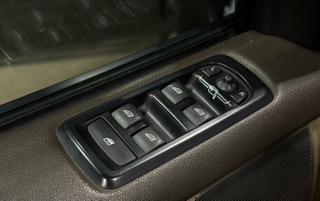 Land Rover Discovery IV, 2012 год, 1 700 000 рублей, 14 фотография