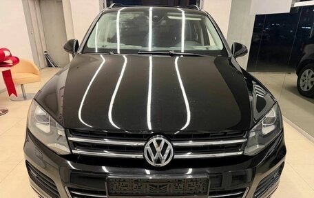 Volkswagen Touareg III, 2013 год, 1 890 000 рублей, 2 фотография