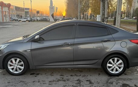 Hyundai Solaris II рестайлинг, 2011 год, 611 000 рублей, 2 фотография