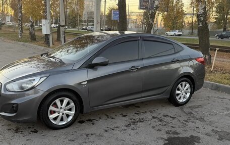 Hyundai Solaris II рестайлинг, 2011 год, 611 000 рублей, 3 фотография