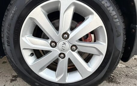 Hyundai Solaris II рестайлинг, 2011 год, 611 000 рублей, 14 фотография