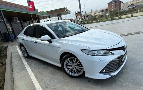 Toyota Camry, 2018 год, 2 190 000 рублей, 1 фотография