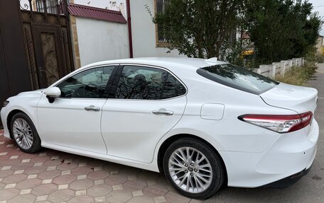Toyota Camry, 2018 год, 2 190 000 рублей, 5 фотография