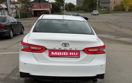 Toyota Camry, 2018 год, 2 190 000 рублей, 8 фотография