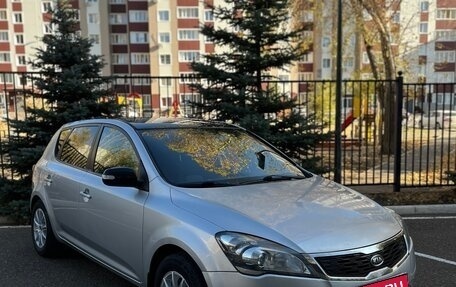 KIA cee'd I рестайлинг, 2010 год, 517 000 рублей, 2 фотография