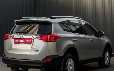 Toyota RAV4, 2015 год, 1 950 000 рублей, 6 фотография
