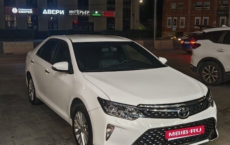 Toyota Camry, 2014 год, 2 000 000 рублей, 2 фотография
