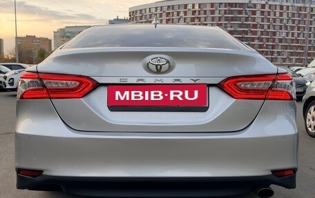 Toyota Camry, 2019 год, 2 800 000 рублей, 6 фотография
