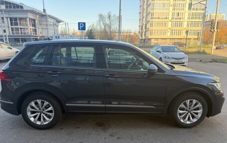 Volkswagen Tiguan II, 2022 год, 2 900 000 рублей, 4 фотография