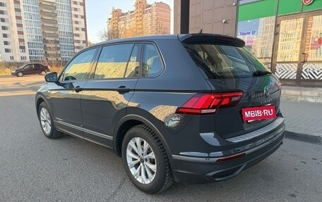 Volkswagen Tiguan II, 2022 год, 2 900 000 рублей, 2 фотография
