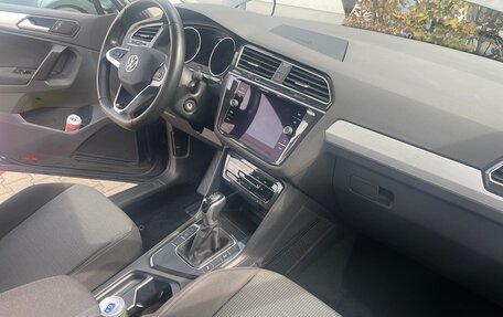 Volkswagen Tiguan II, 2022 год, 2 900 000 рублей, 15 фотография