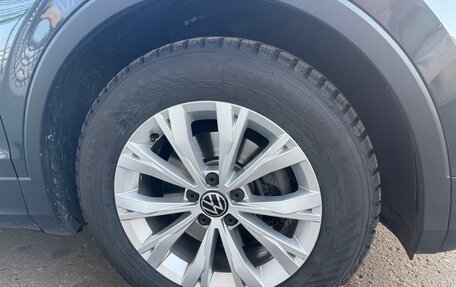 Volkswagen Tiguan II, 2022 год, 2 900 000 рублей, 13 фотография