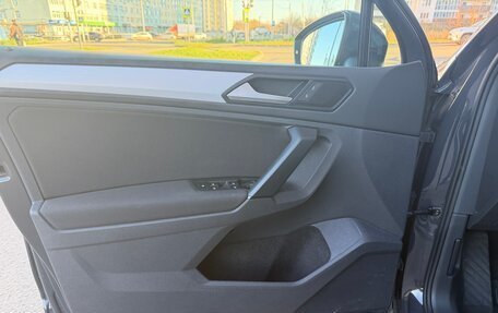 Volkswagen Tiguan II, 2022 год, 2 900 000 рублей, 11 фотография