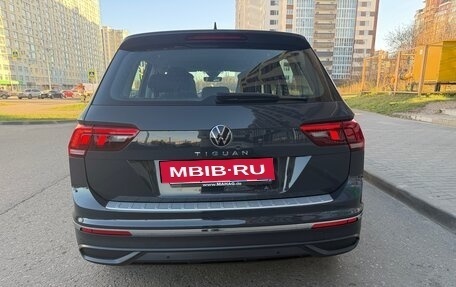 Volkswagen Tiguan II, 2022 год, 2 900 000 рублей, 6 фотография