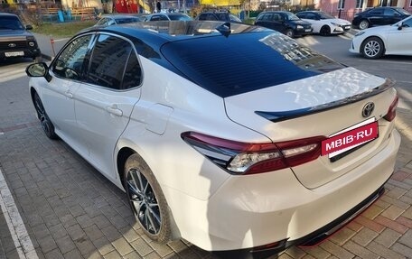 Toyota Camry, 2022 год, 3 250 000 рублей, 4 фотография