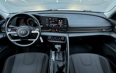 Hyundai Elantra, 2021 год, 1 857 300 рублей, 6 фотография