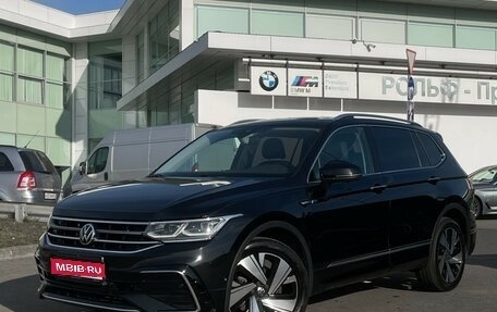Volkswagen Tiguan II, 2023 год, 4 197 000 рублей, 1 фотография