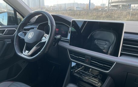 Volkswagen Tiguan II, 2023 год, 4 197 000 рублей, 9 фотография
