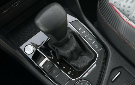 Volkswagen Tiguan II, 2023 год, 4 197 000 рублей, 15 фотография