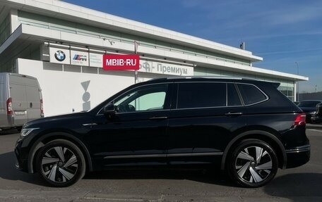 Volkswagen Tiguan II, 2023 год, 4 197 000 рублей, 8 фотография