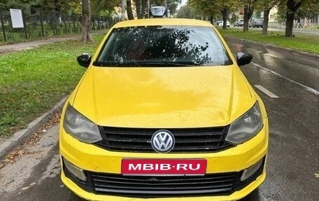 Volkswagen Polo VI (EU Market), 2018 год, 550 000 рублей, 1 фотография