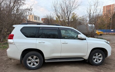 Toyota Land Cruiser Prado 150 рестайлинг, 2011 год, 2 350 000 рублей, 7 фотография