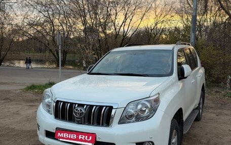 Toyota Land Cruiser Prado 150 рестайлинг, 2011 год, 2 350 000 рублей, 2 фотография