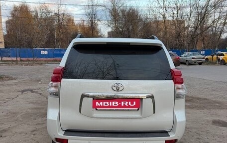 Toyota Land Cruiser Prado 150 рестайлинг, 2011 год, 2 350 000 рублей, 5 фотография