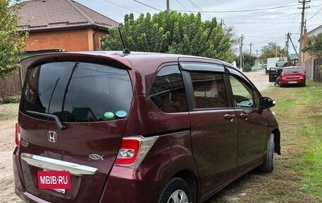 Honda Freed I, 2014 год, 1 590 000 рублей, 10 фотография