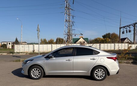 Hyundai Solaris II рестайлинг, 2017 год, 1 320 000 рублей, 3 фотография