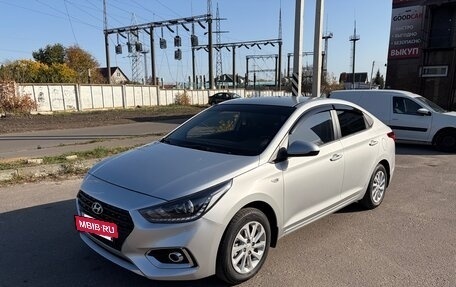 Hyundai Solaris II рестайлинг, 2017 год, 1 320 000 рублей, 4 фотография
