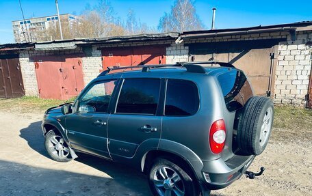 Chevrolet Niva I рестайлинг, 2010 год, 420 000 рублей, 3 фотография