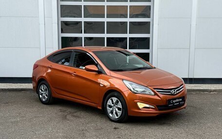 Hyundai Solaris II рестайлинг, 2015 год, 800 000 рублей, 7 фотография