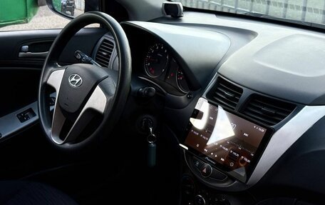 Hyundai Solaris II рестайлинг, 2015 год, 800 000 рублей, 15 фотография
