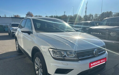 Volkswagen Tiguan II, 2020 год, 2 495 000 рублей, 4 фотография