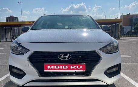 Hyundai Solaris II рестайлинг, 2017 год, 590 000 рублей, 3 фотография