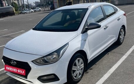 Hyundai Solaris II рестайлинг, 2017 год, 590 000 рублей, 2 фотография