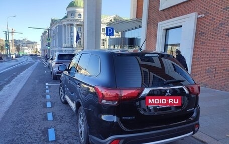 Mitsubishi Outlander III рестайлинг 3, 2015 год, 1 650 000 рублей, 3 фотография
