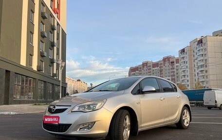 Opel Astra J, 2010 год, 649 000 рублей, 1 фотография