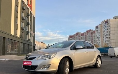 Opel Astra J, 2010 год, 649 000 рублей, 1 фотография
